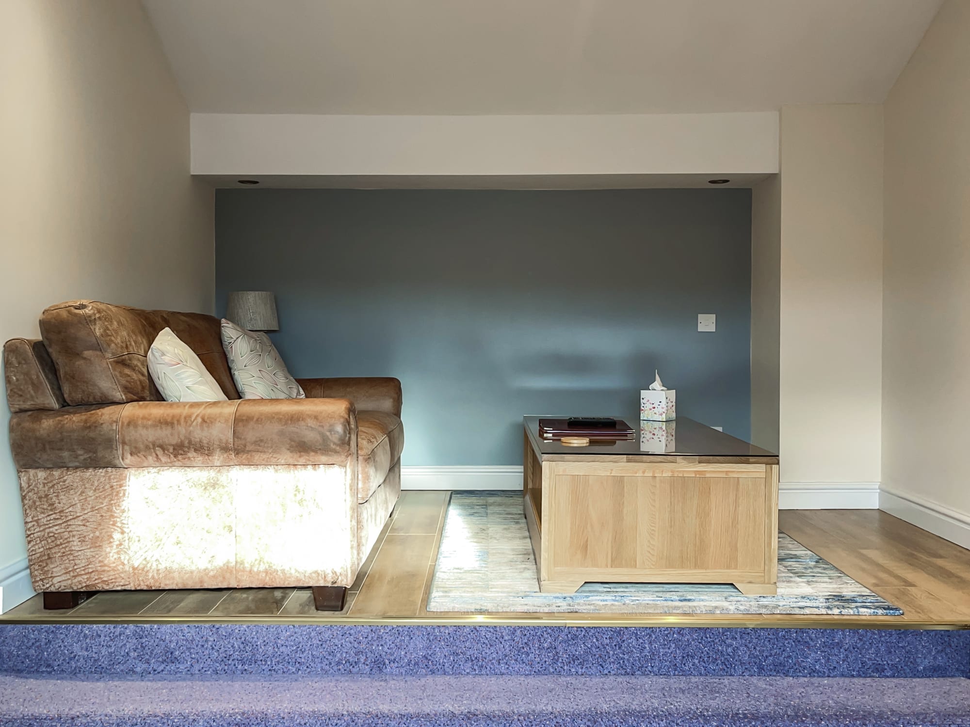 Superior King Room (2nd Floor)