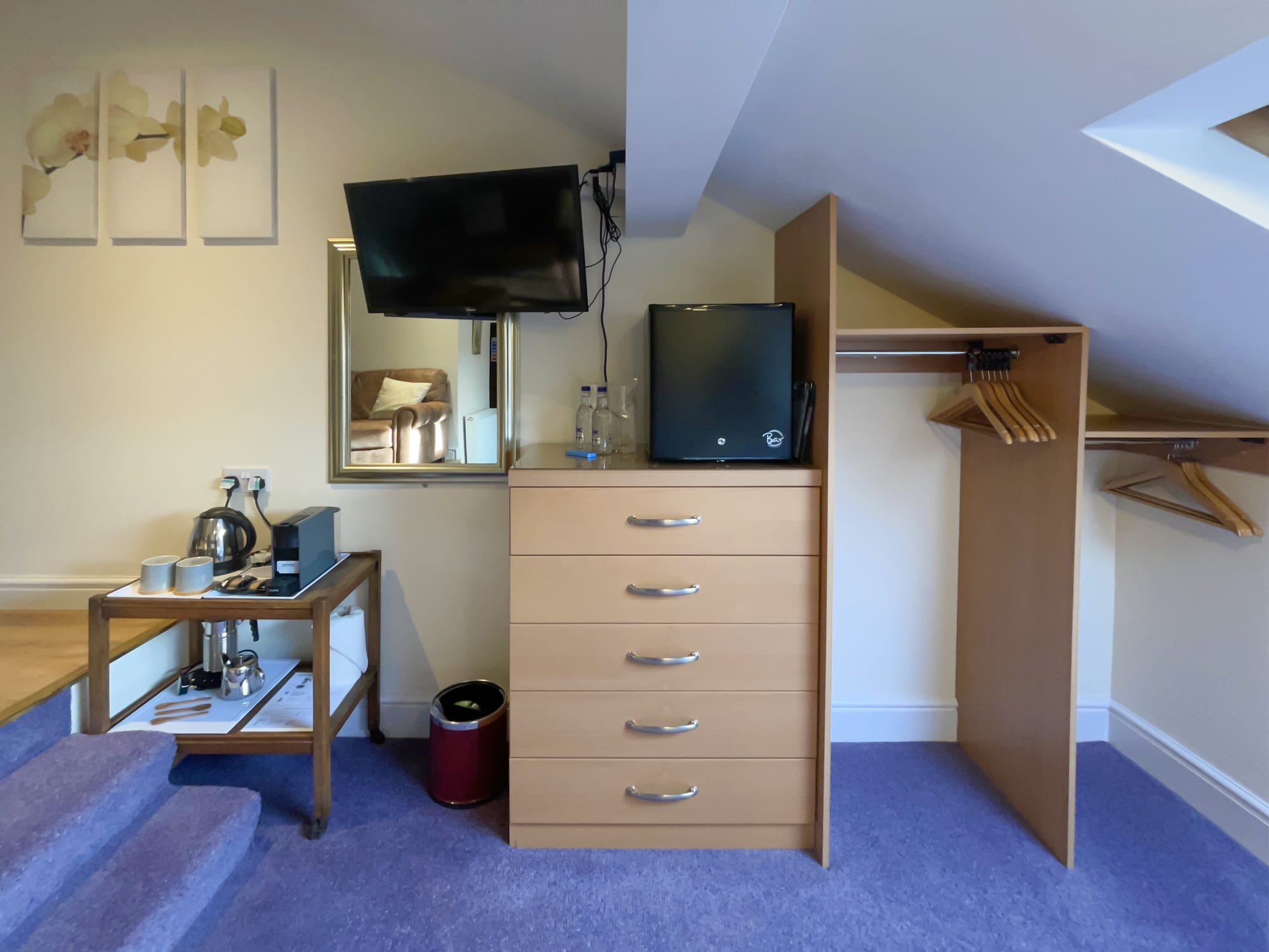 Superior King Room (2nd Floor)