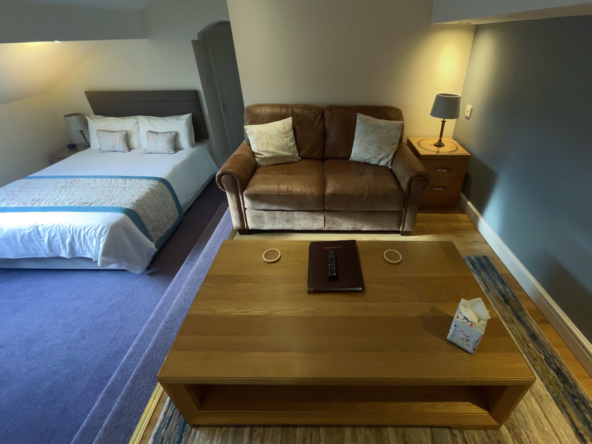 Superior King Room (2nd Floor)