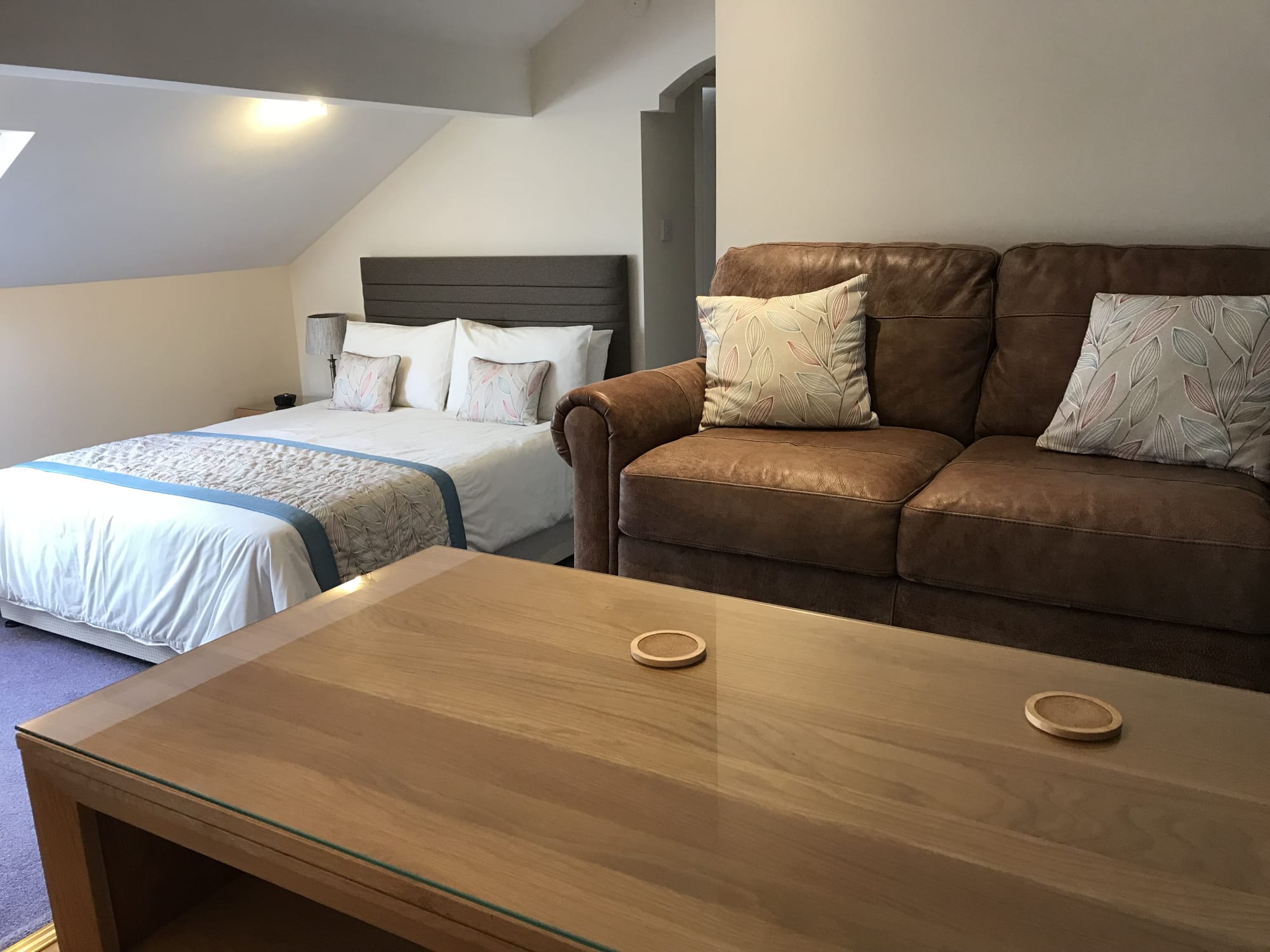 Superior King Room (2nd Floor)