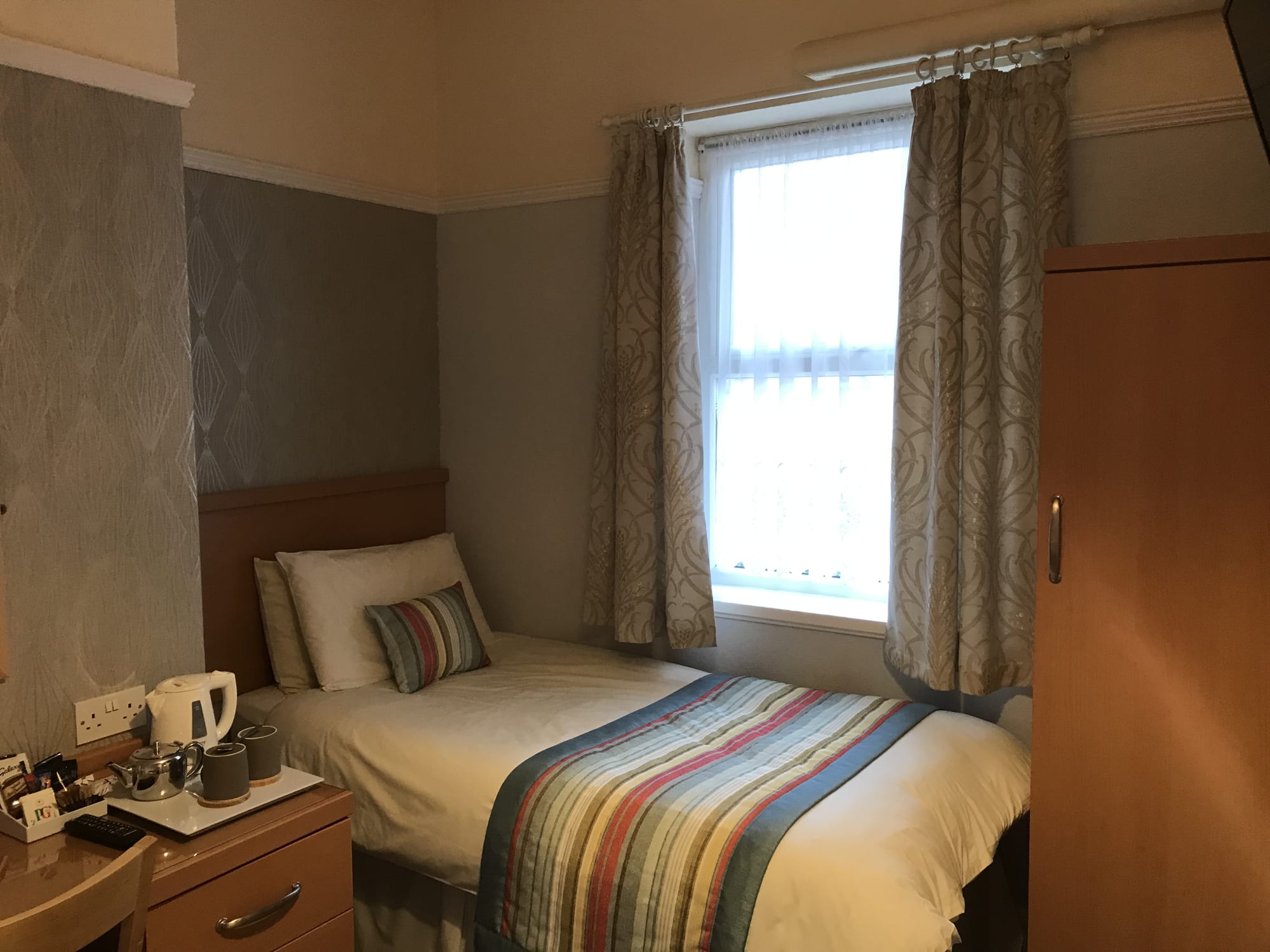Twin Room (1st Floor)