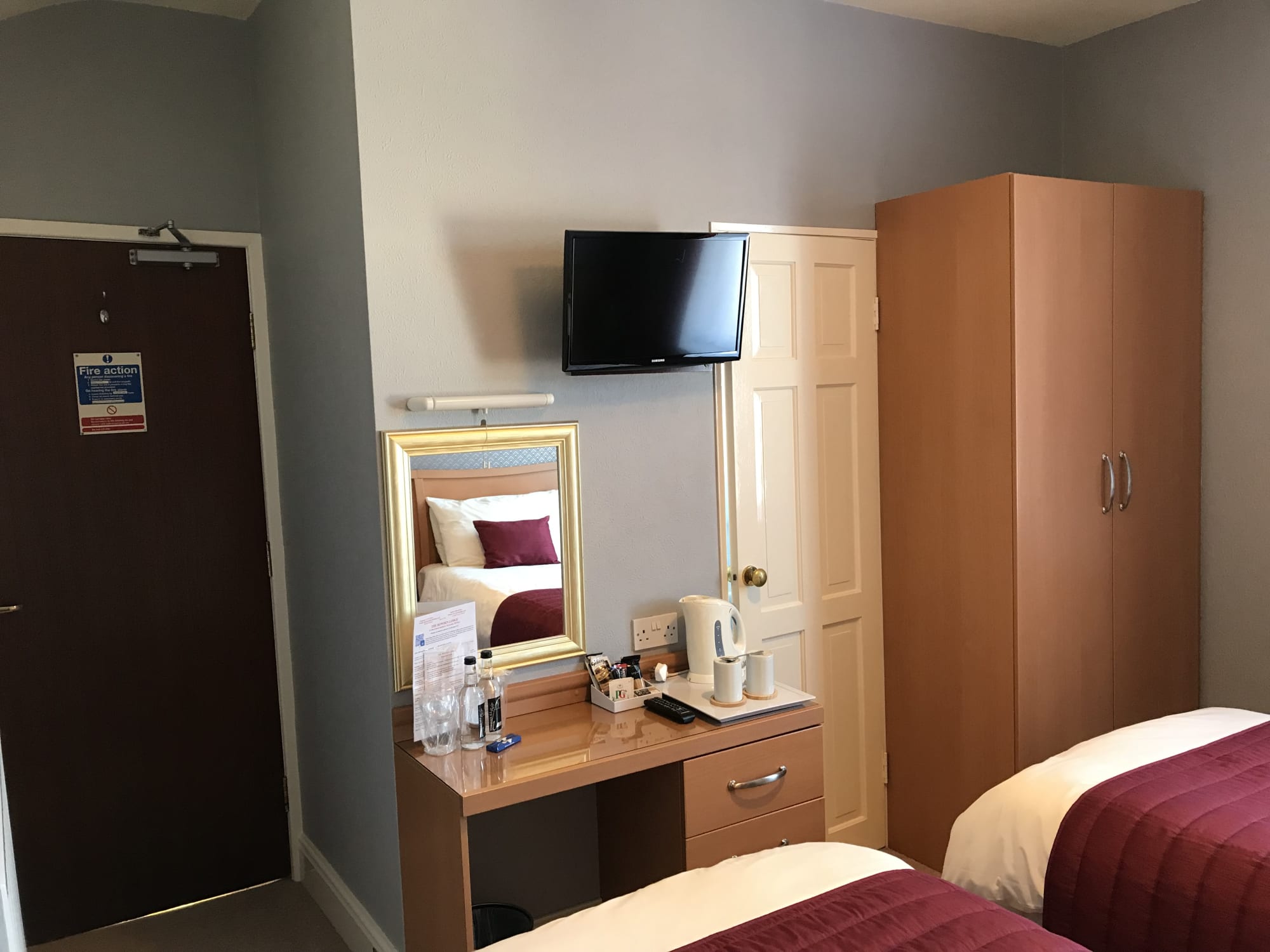 Twin Room (2nd Floor)